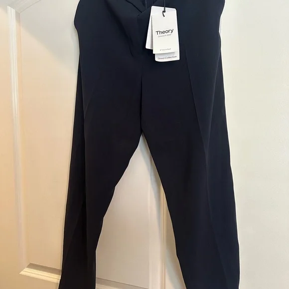 NWT Crepe cropped Trouser Pant